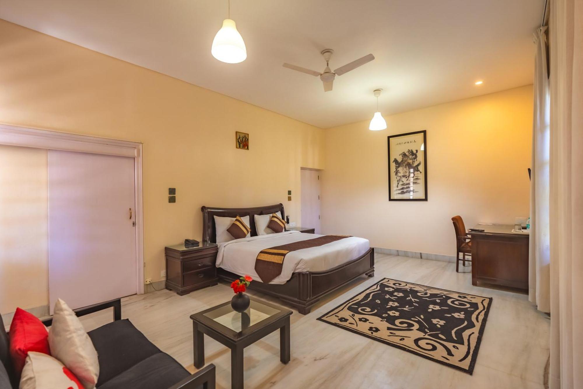 Saffron Leaf W567 Hotel Dehradun Exterior photo