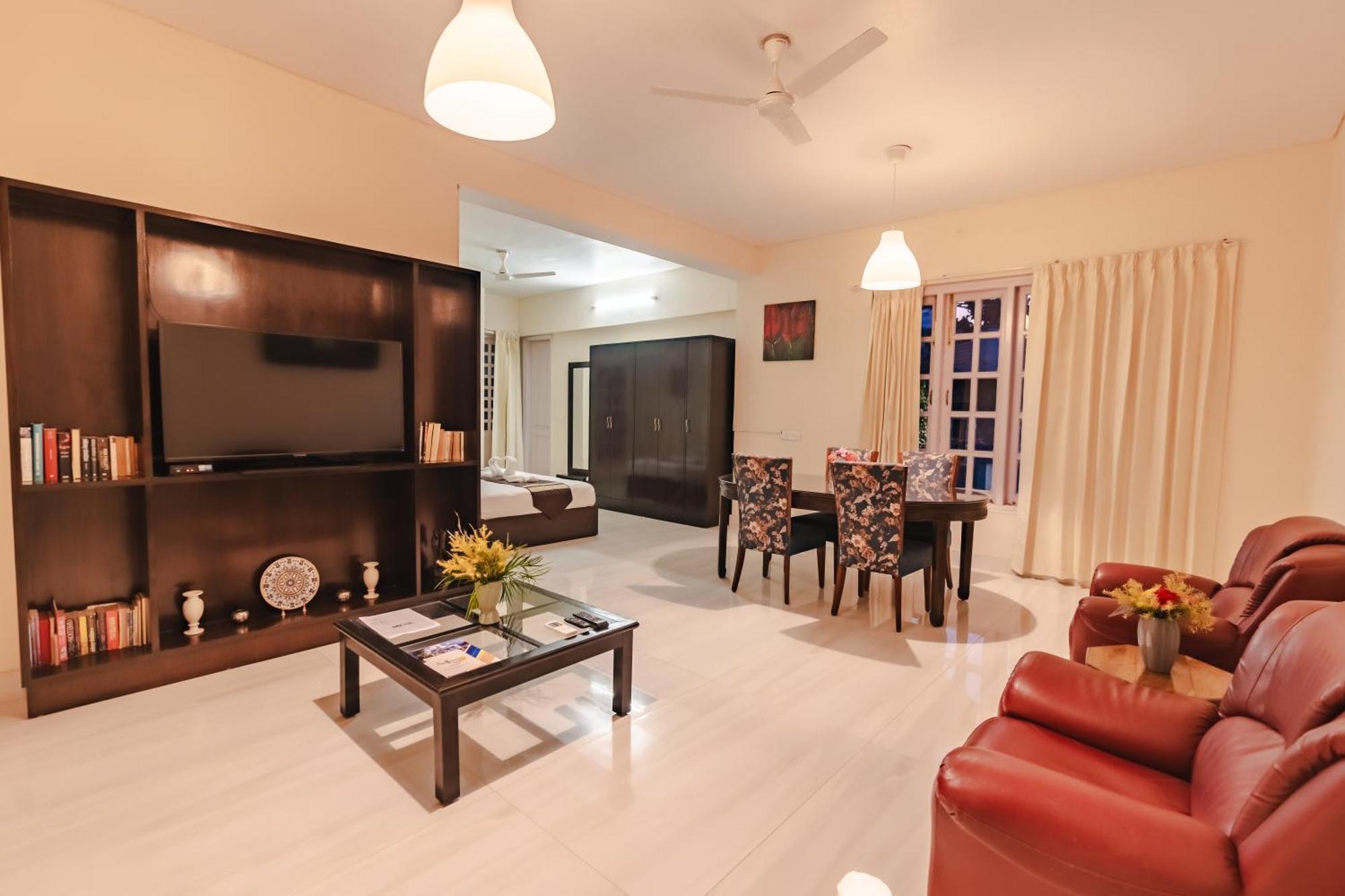 Saffron Leaf W567 Hotel Dehradun Exterior photo